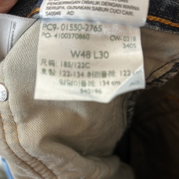 Levi’s 550 slightly distressed jeans. Size 48/30. - Picture 10 of 10